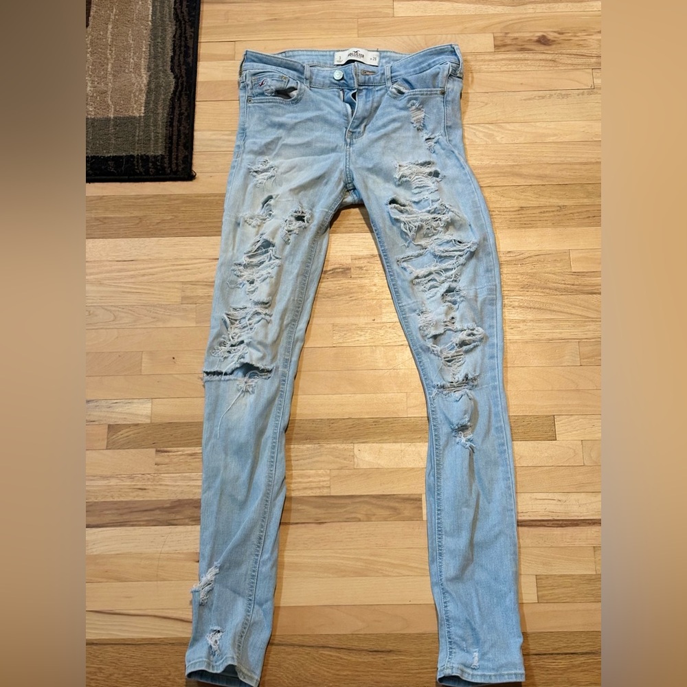 Hollister light washed skinny jeans.